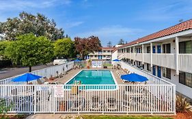 Motel 6 Petaluma Ca